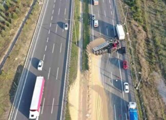 Anadolu Otoyolu Bolu Kesiminde Devrilen Tır Trafiği Aksattı – Haber Detayları ve Son Durum news-11112024-031942