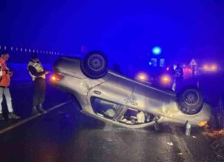 Bolu Dağı Geçişinde Devrilen Otomobilde Yaralanan 3 Kişi news-19112024-134652