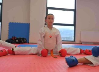 Feyza: Sakatlandığı Kick Boksu Bırakıp Karateye Başladı ve Milli Formanın Peşinde feyza-sakatland-kick-boksu-brakp-karateye-balad-ve-milli-formann-peinde