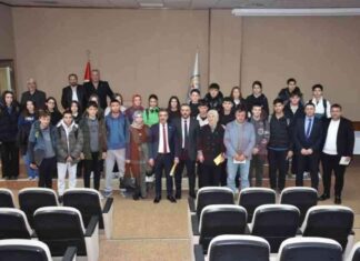 Başkan Dinç Meclis Toplantısında Öğrencilere Karşı Misafirperverdi news-03122024-072429