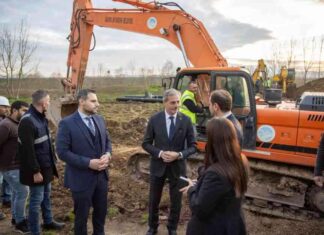 Yusuf Alemdar: Metrobüs Güzergahındaki Altyapı ve Üst Yapı Çalışmaları Kendimiz Yapacağız. yusuf-alemdar-metrobs-gzergahndaki-altyap-ve-st-yap-almalar-kendimiz-yapacaz