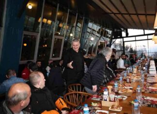 Başkan Çelik Berber Esnafı İle İftar Programında Buluştu bakan-elik-berber-esnaf-ile-iftar-programnda-bulutu