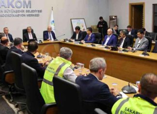 Alemdar, ilçe belediye başkanlarıyla toplantı yaptı. alemdar-ile-belediye-bakanlaryla-toplant-yapt