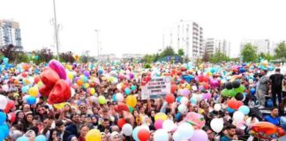 Ali Asaf için gökyüzüne bırakılan binlerce balon ali-asaf-iin-gkyzne-braklan-binlerce-balon