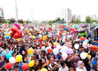 Ali Asaf için gökyüzüne bırakılan binlerce balon ali-asaf-iin-gkyzne-braklan-binlerce-balon