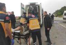 Bursa’da Minibüs ve Otomobil Çarpıştı: 12 Yaralı bursada-minibs-ve-otomobil-arpt-12-yaral
