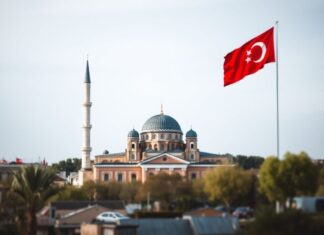 Türkiye’de Son Saatte Değişen Ekonomik Görünüm The Economic Outlook in Turkey Has Changed in the Last Hour